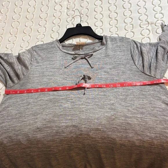 Stylish Gray Women's Tunic Top - Picture 5 of 5